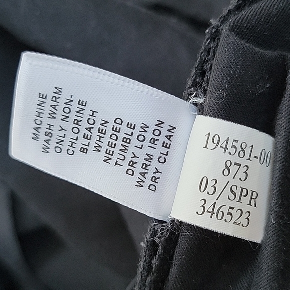 𝅺Banana Republic Martin Black Cropped Size 10 - Picture 6 of 8